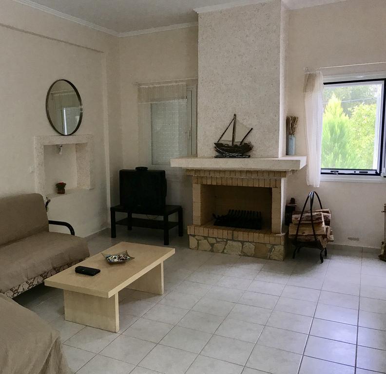 House Eretria (Evia)