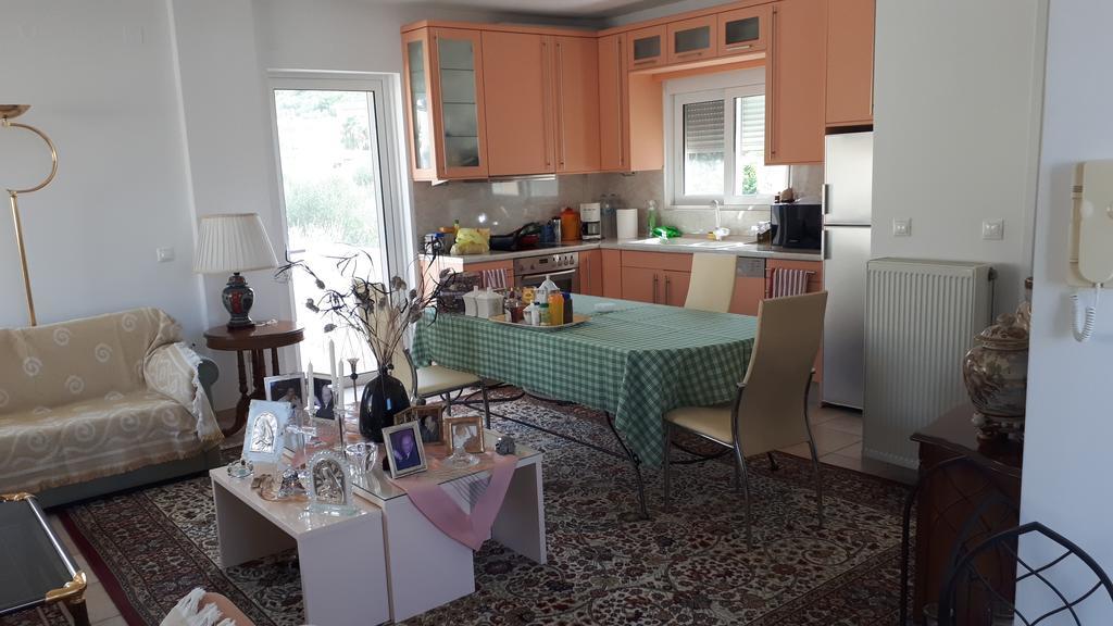 Avia Beachfront Villa Kalamata