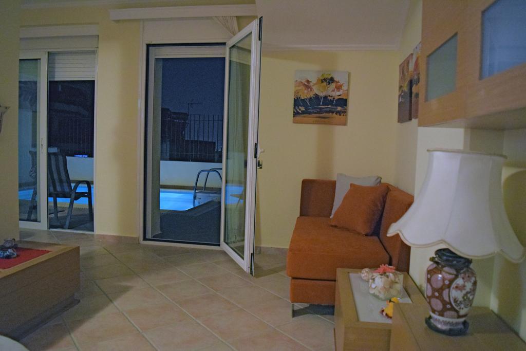 Private Pool & Panorama View On Center Hill Villa