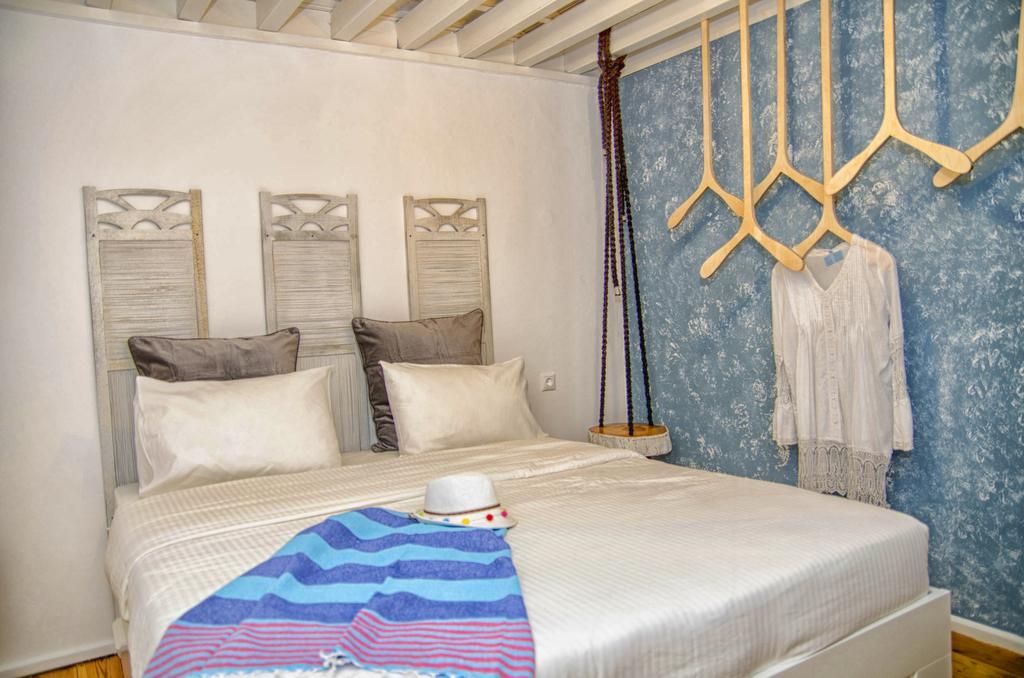 Villa Tholos