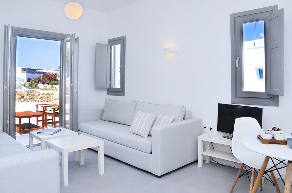 Ionathan Apartment *