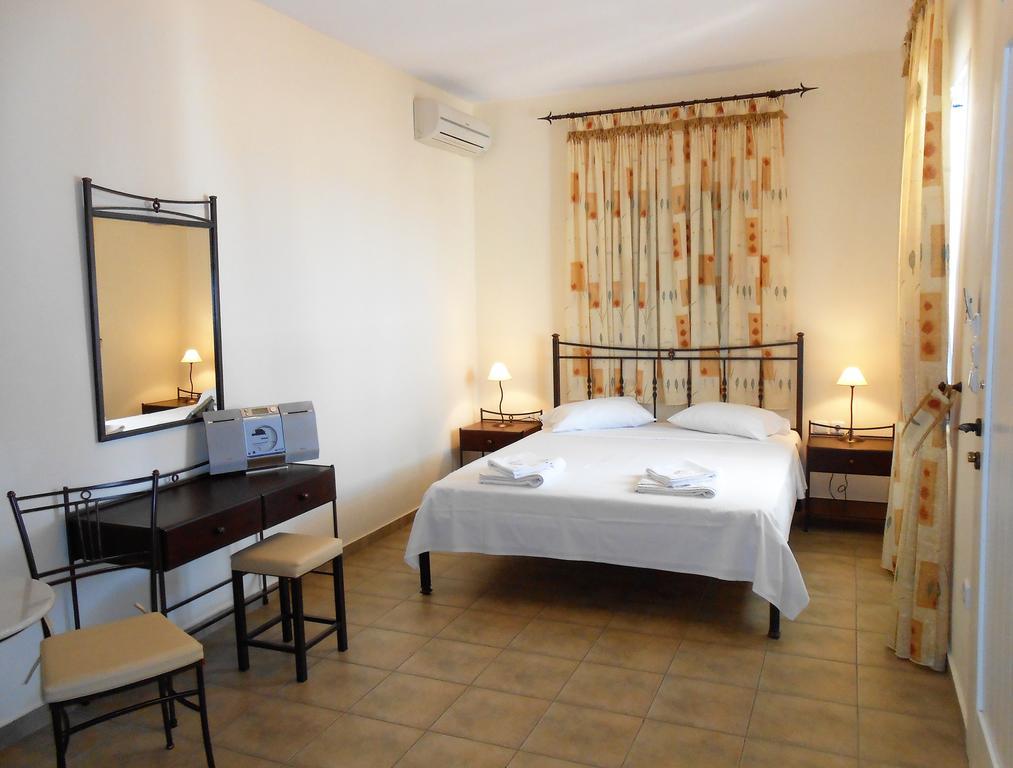 Apartment Livanios Adamantas (Milos)