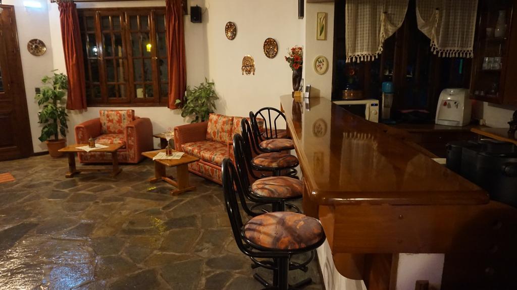 Mary Aparthotel Marathokampos