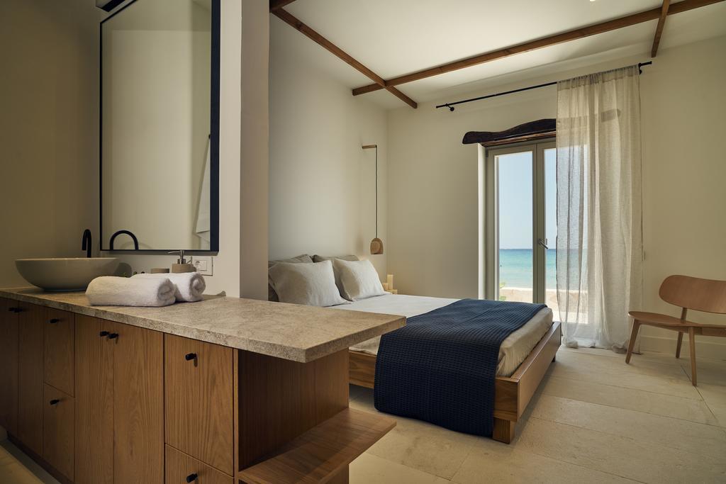 Niova - Seafront, Private Pool And Ionian Sea Views, By Zantewize * Alykes (Zakynthos)