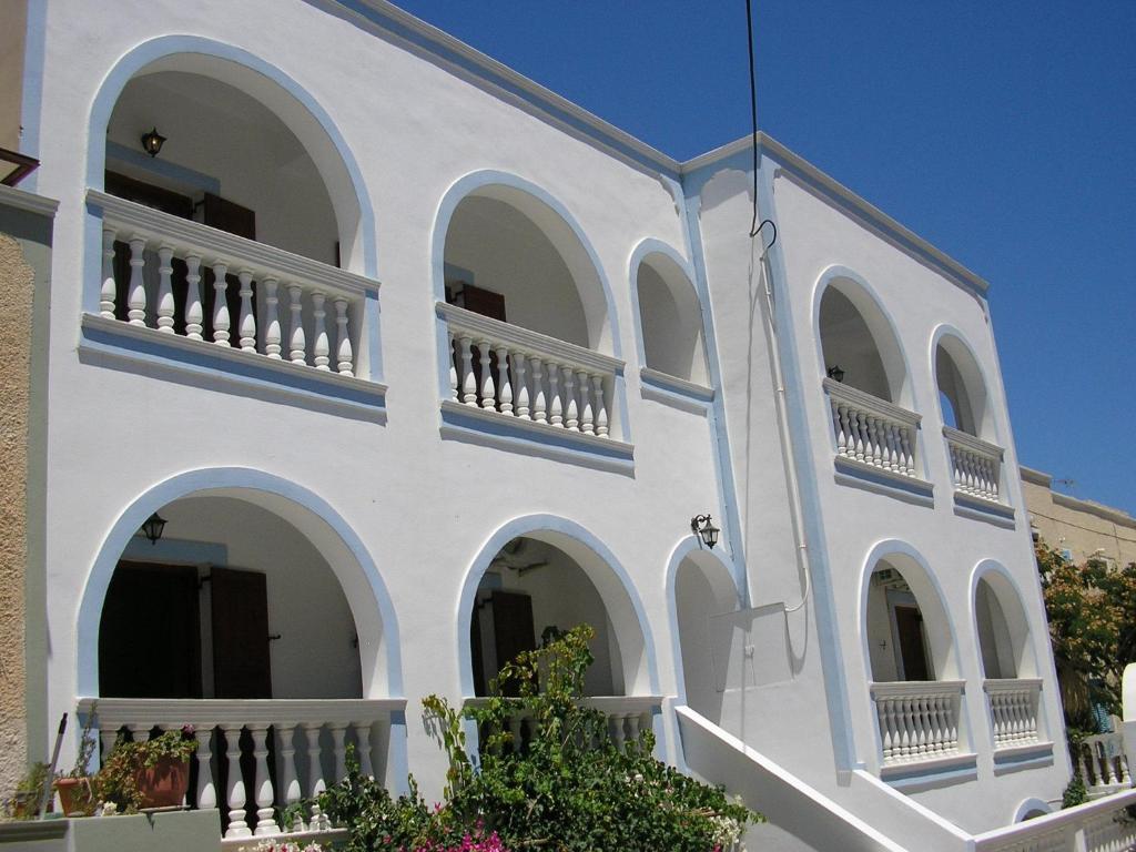 Finikas Santorini Hotel Kamari (Santorini)