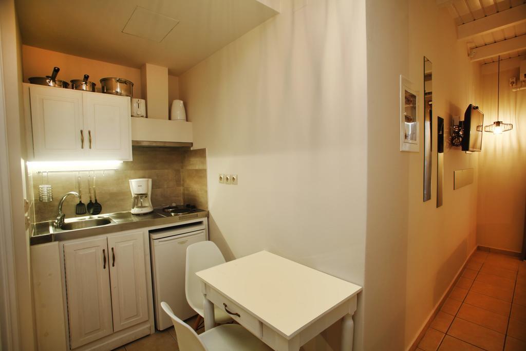 Apartment Studios Vasilis Agia Marina (Crete)