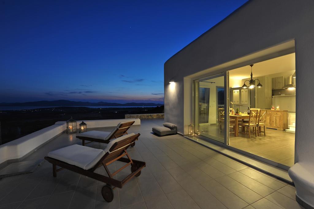 Sunset Villa *