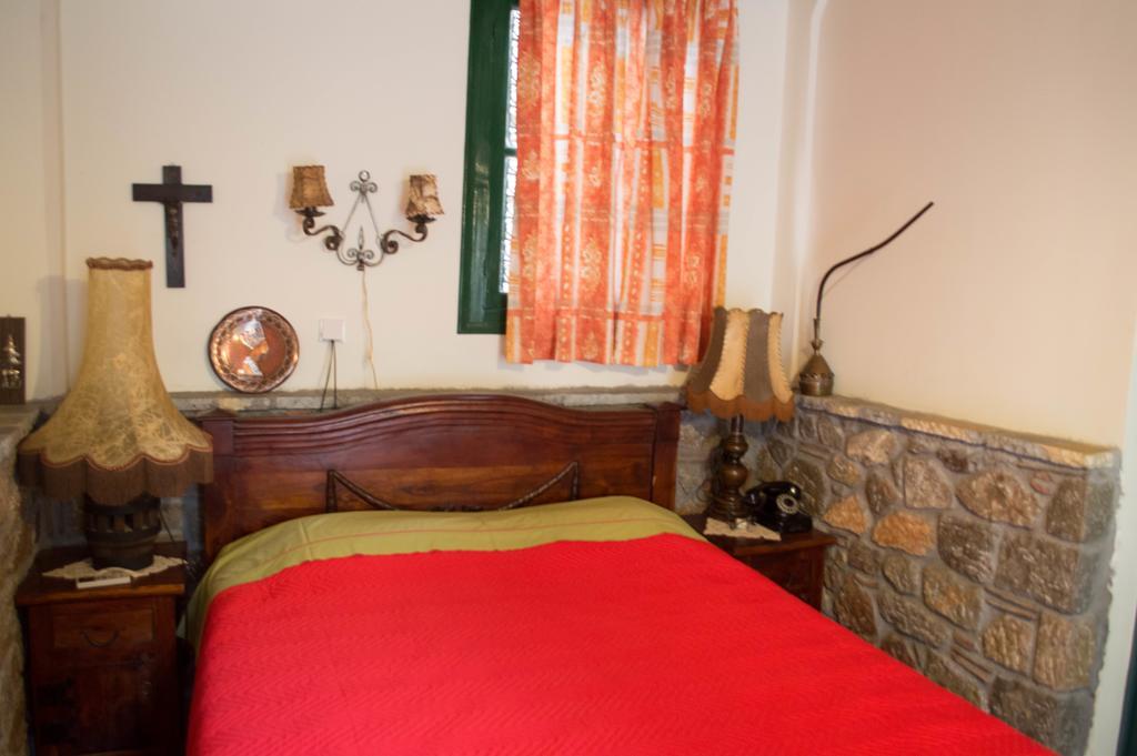 Inn Alexandros Delphi