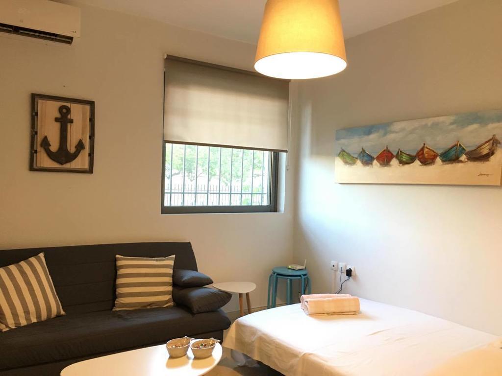 Victoria Blue Apartment