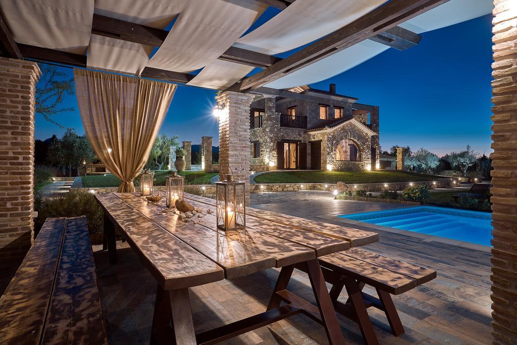 Palazzo Di P Villa, World 5Th Award