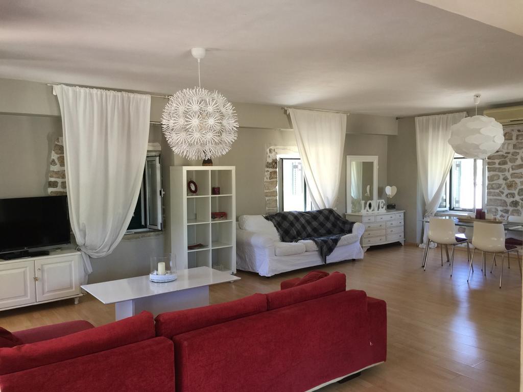 Palmyra Villa