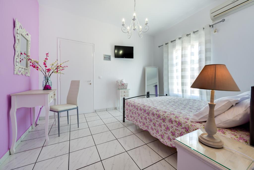 Apartment Thalia Fira (Santorini)