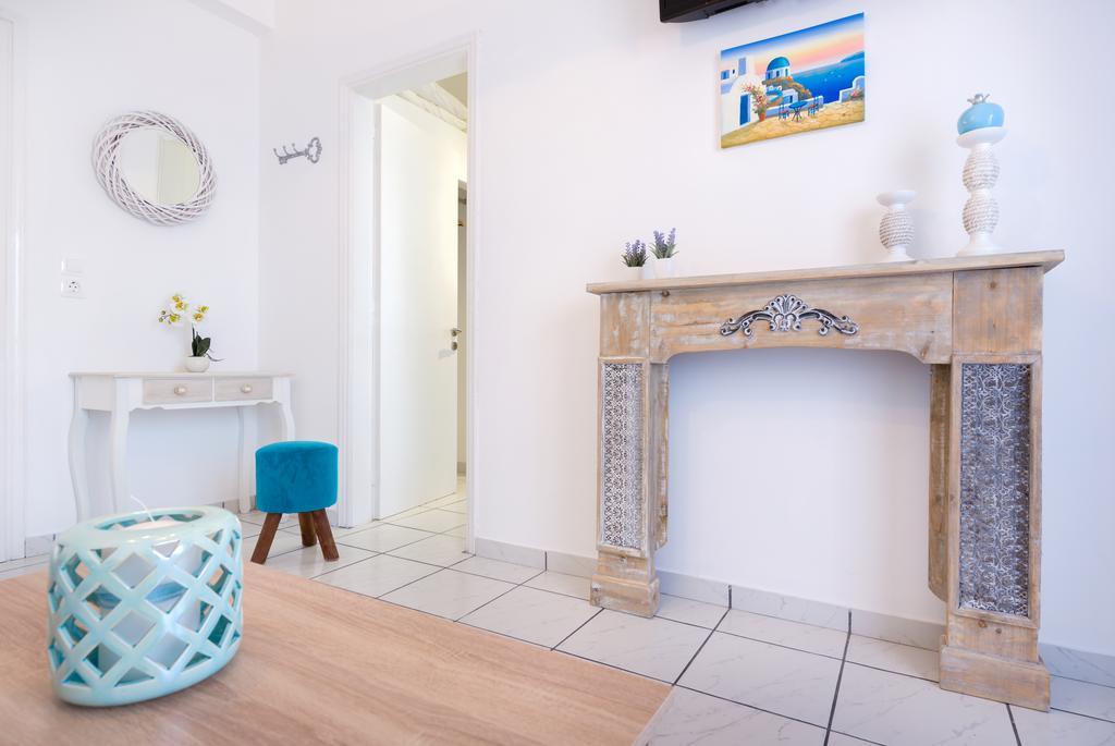 Thalia Apartment *