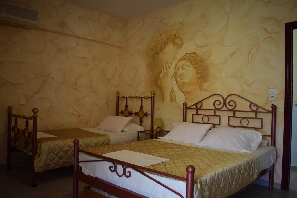 Akrotiri Rooms Apartment