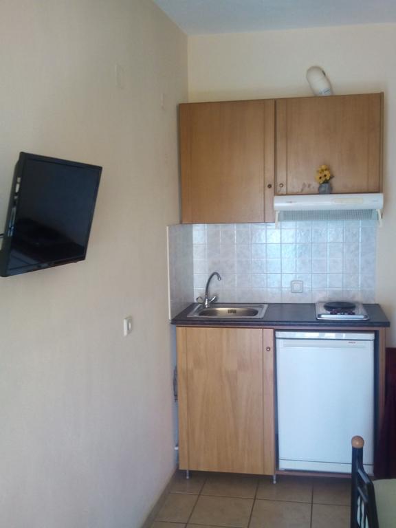 Menidistudios Apartment Menidion