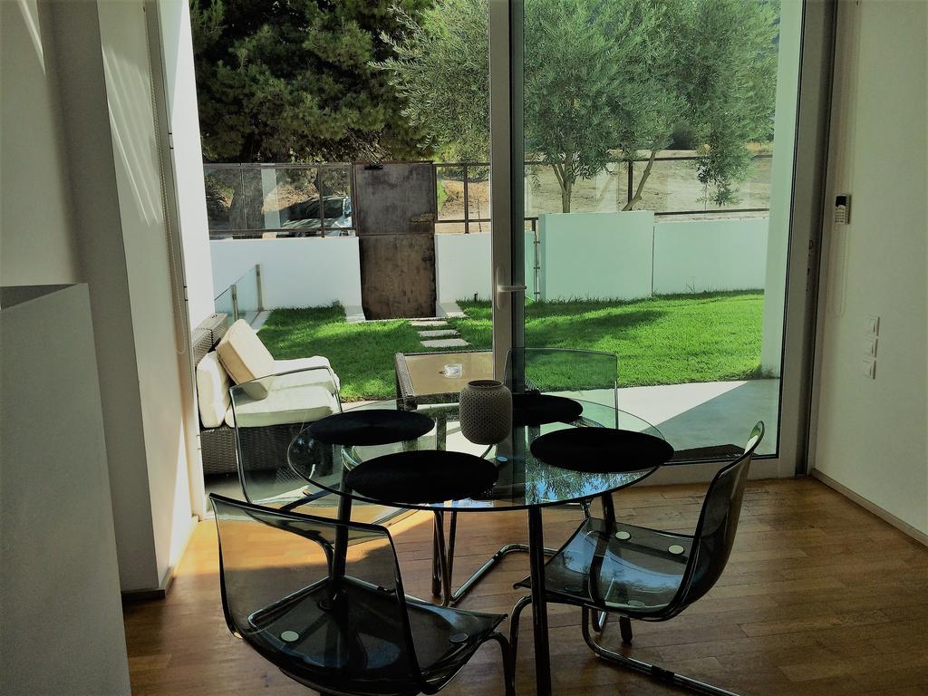 Infinity White Complex By Gk * Porto Rafti