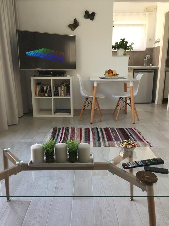 Lithos Villa *