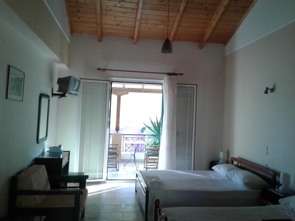 Lenia 2* Kalamitsi (Lefkada)