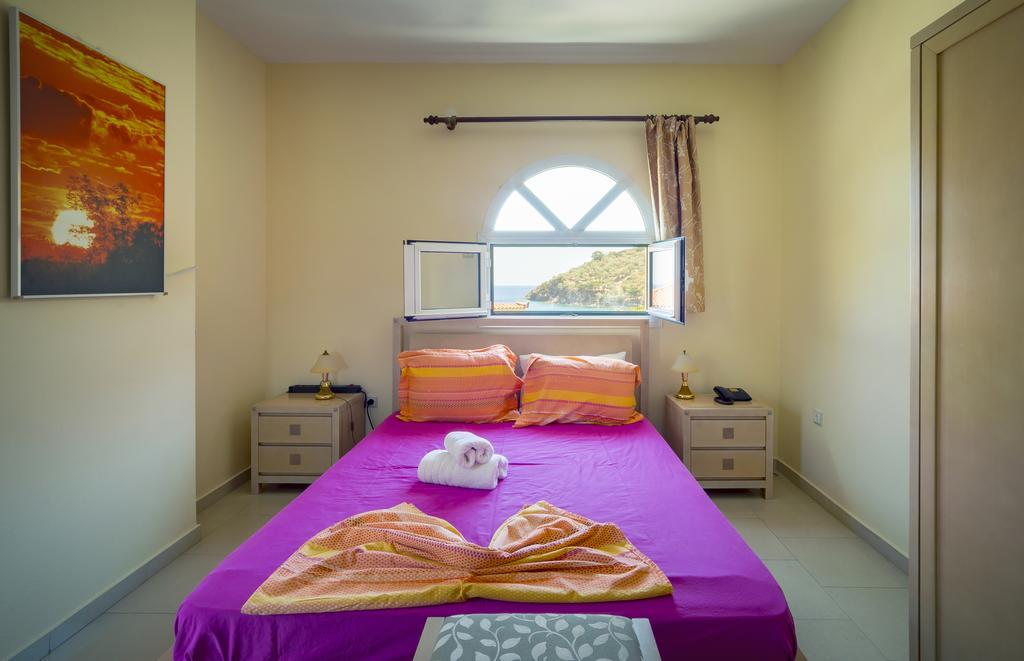 Limnionas Bay Village Aparthotel 3*