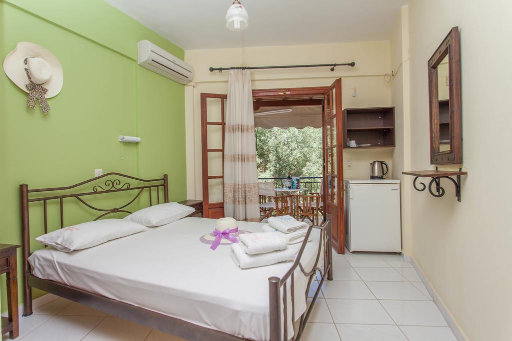 Aparthotel Ionio Sea Poros Mikros Gialos