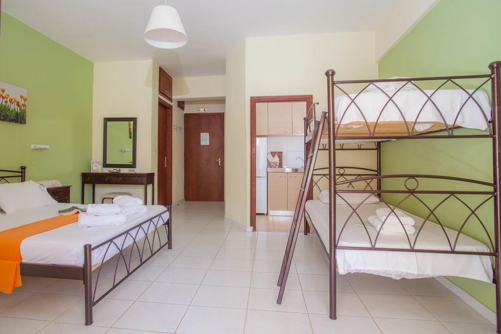 Ionio Sea Poros Mikros Gialos