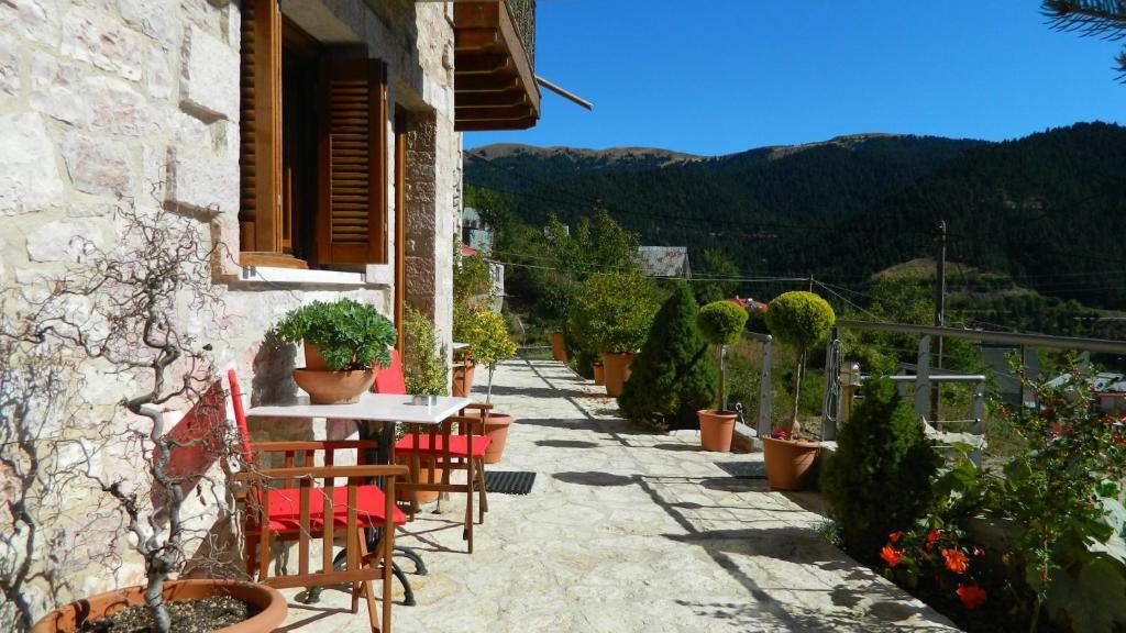 Petrino Rodo Apartment Karpenisi