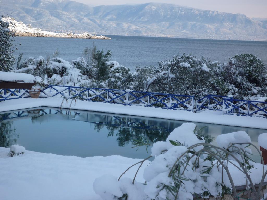 Saronikos Residences Holiday home *