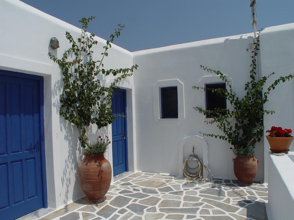 Ragoussis House *