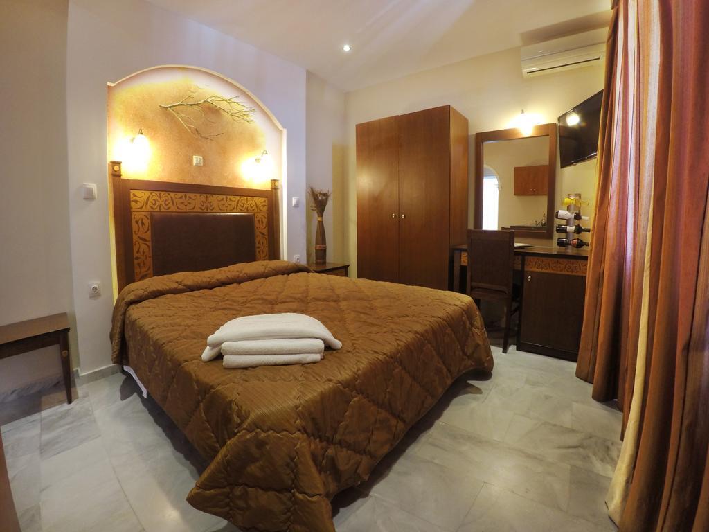 Mouse Island Aparthotel Perama (Corfu)