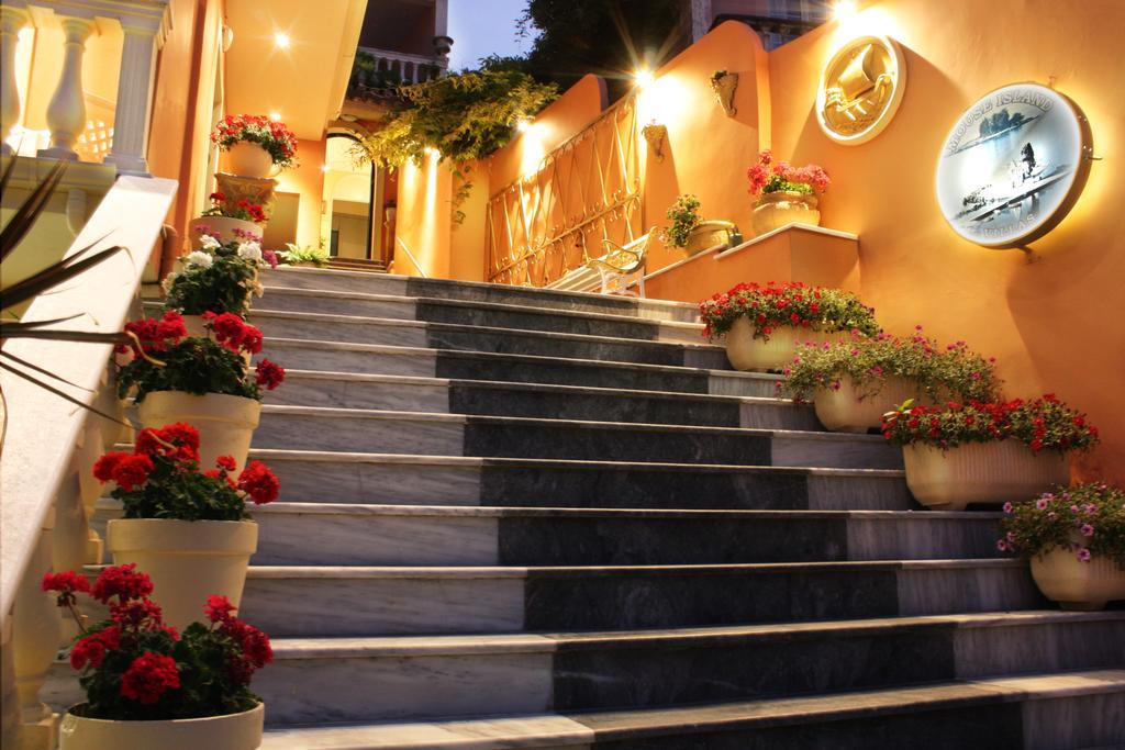 Mouse Island Aparthotel Perama (Corfu)