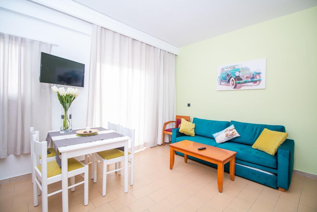 Kahlua Aparthotel 2*