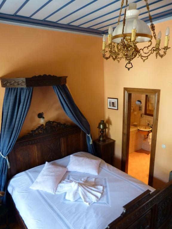 Bed & Breakfast Ta Xelidonakia Pinakatai