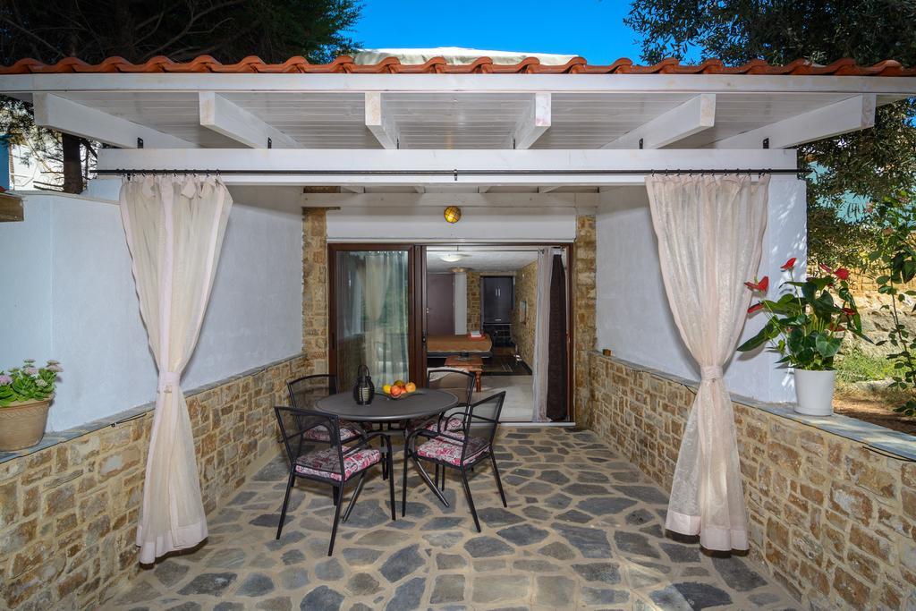 Maria Elena Villas * Neos Marmaras