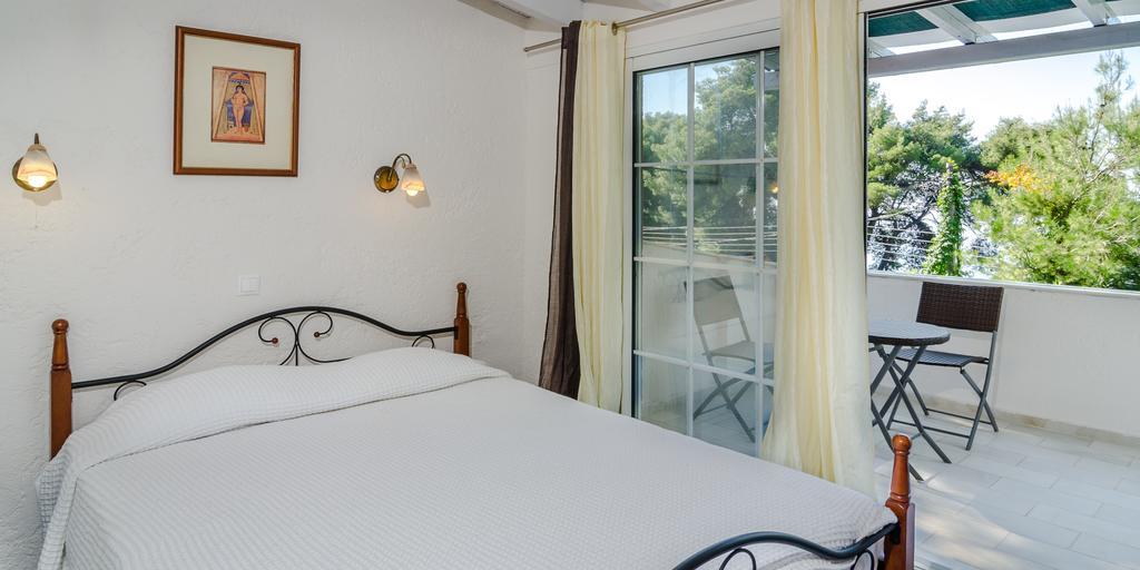 Maria Elena Villas * Neos Marmaras