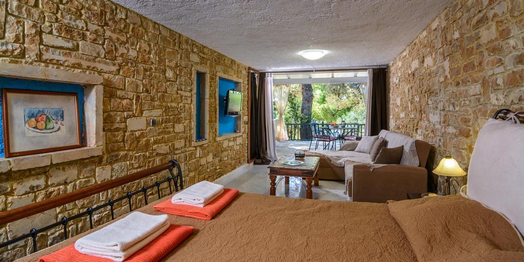 Villa Maria Elena Villas *