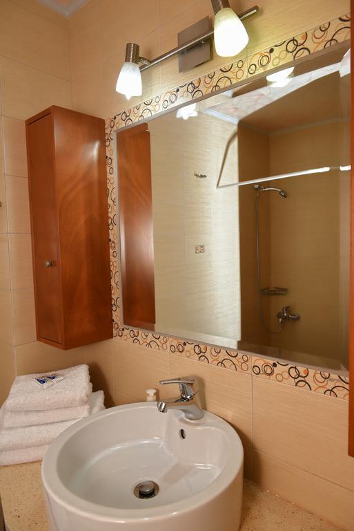 Apartment Akrogiali *