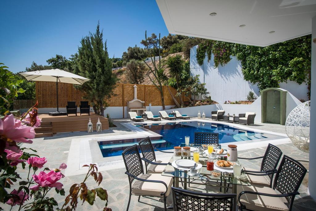 Villa Artemis, Wine Dark Sea