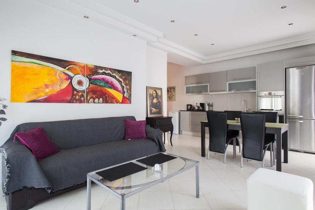 Glyfada Riviera Apartment