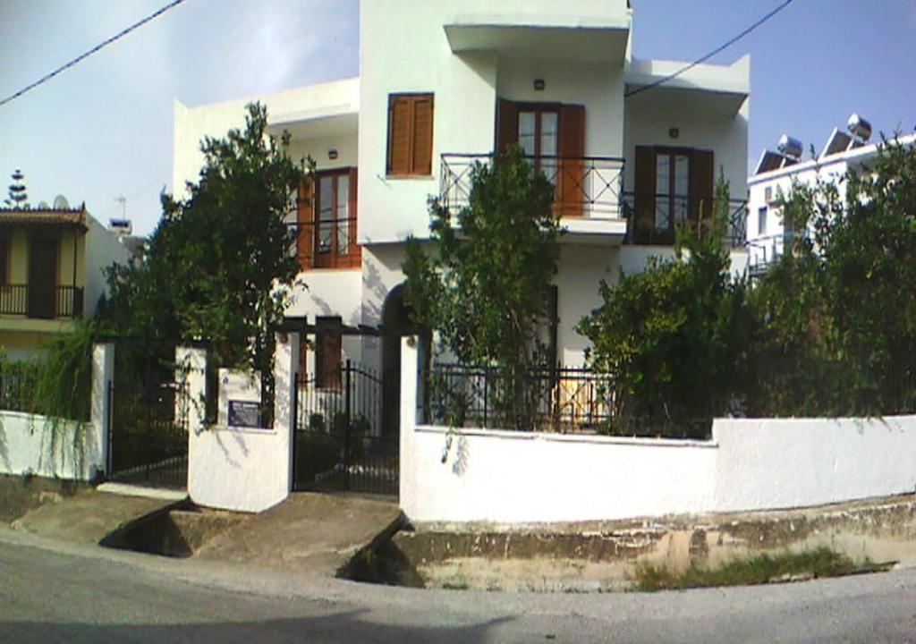 Apartment Karagiozos Studios &