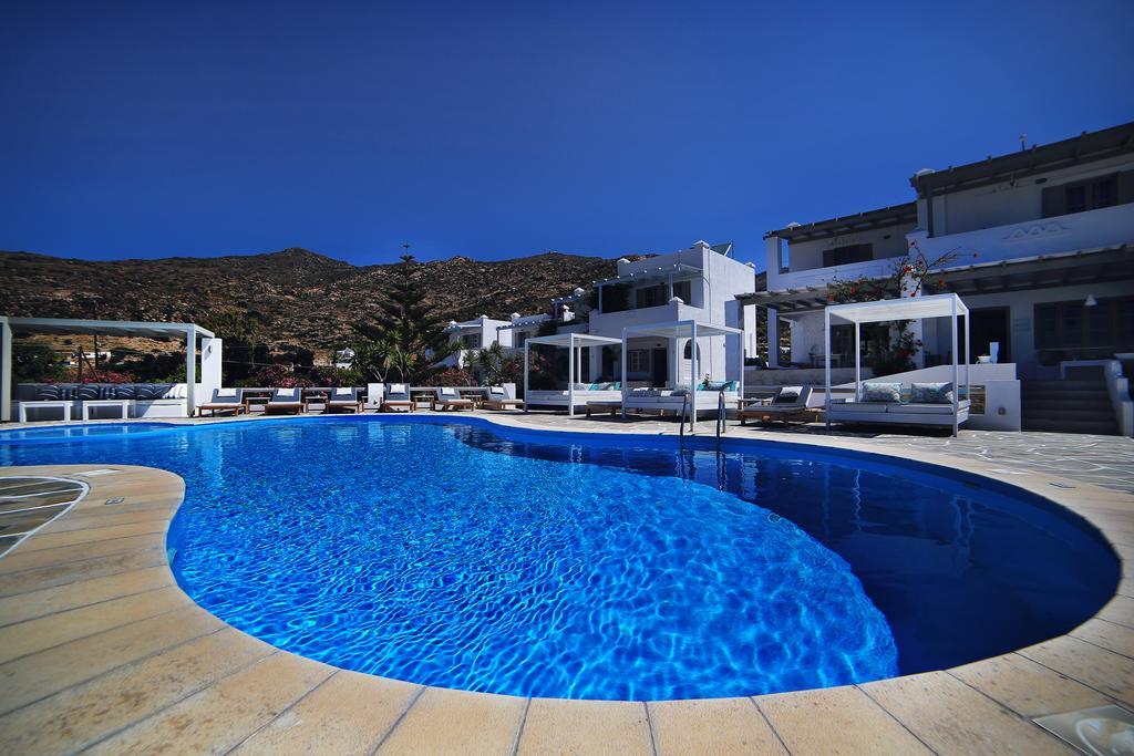 Island House 3*