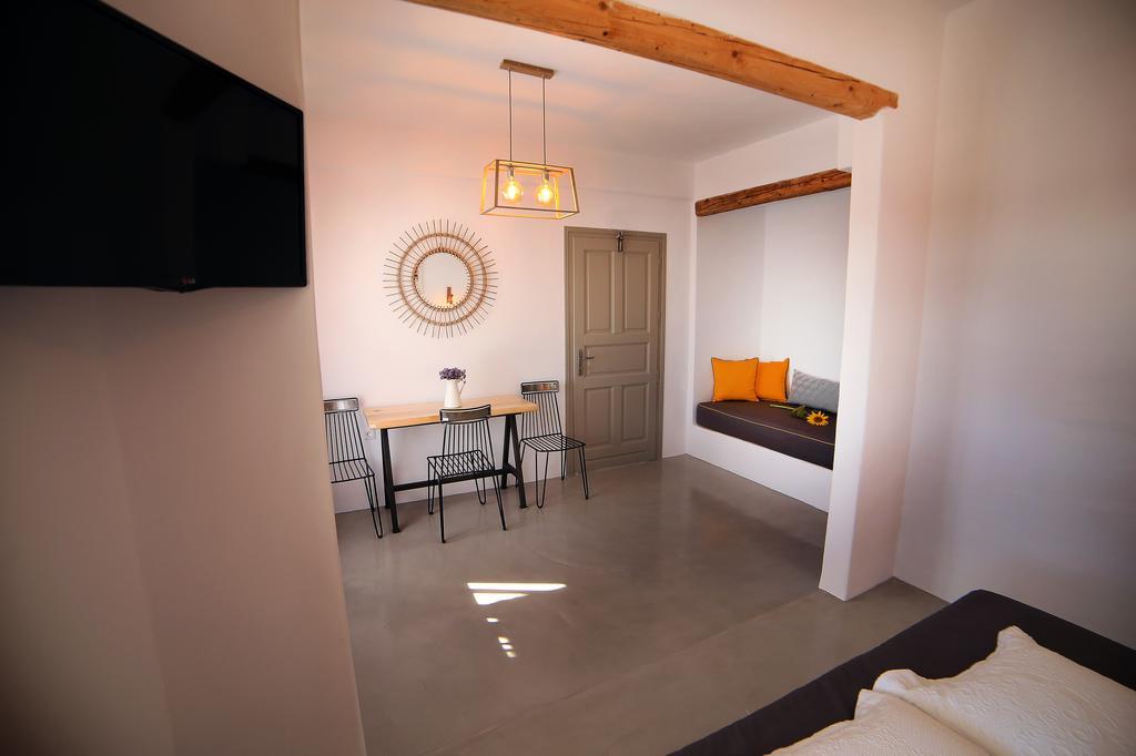 Island House Mylopotas