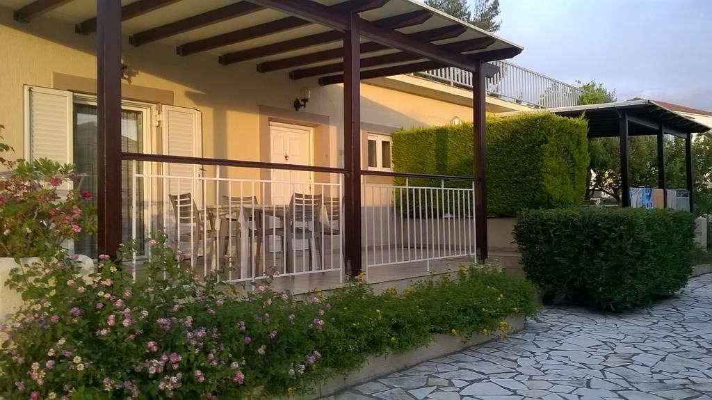 Marinos * Lassi (Kefalonia)