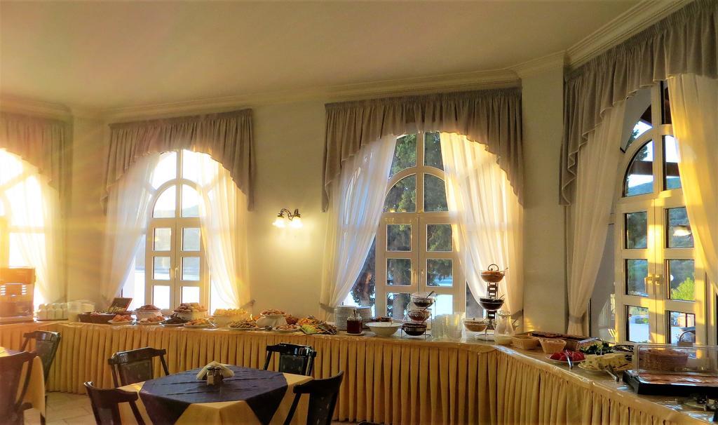 Village Hotel 3*