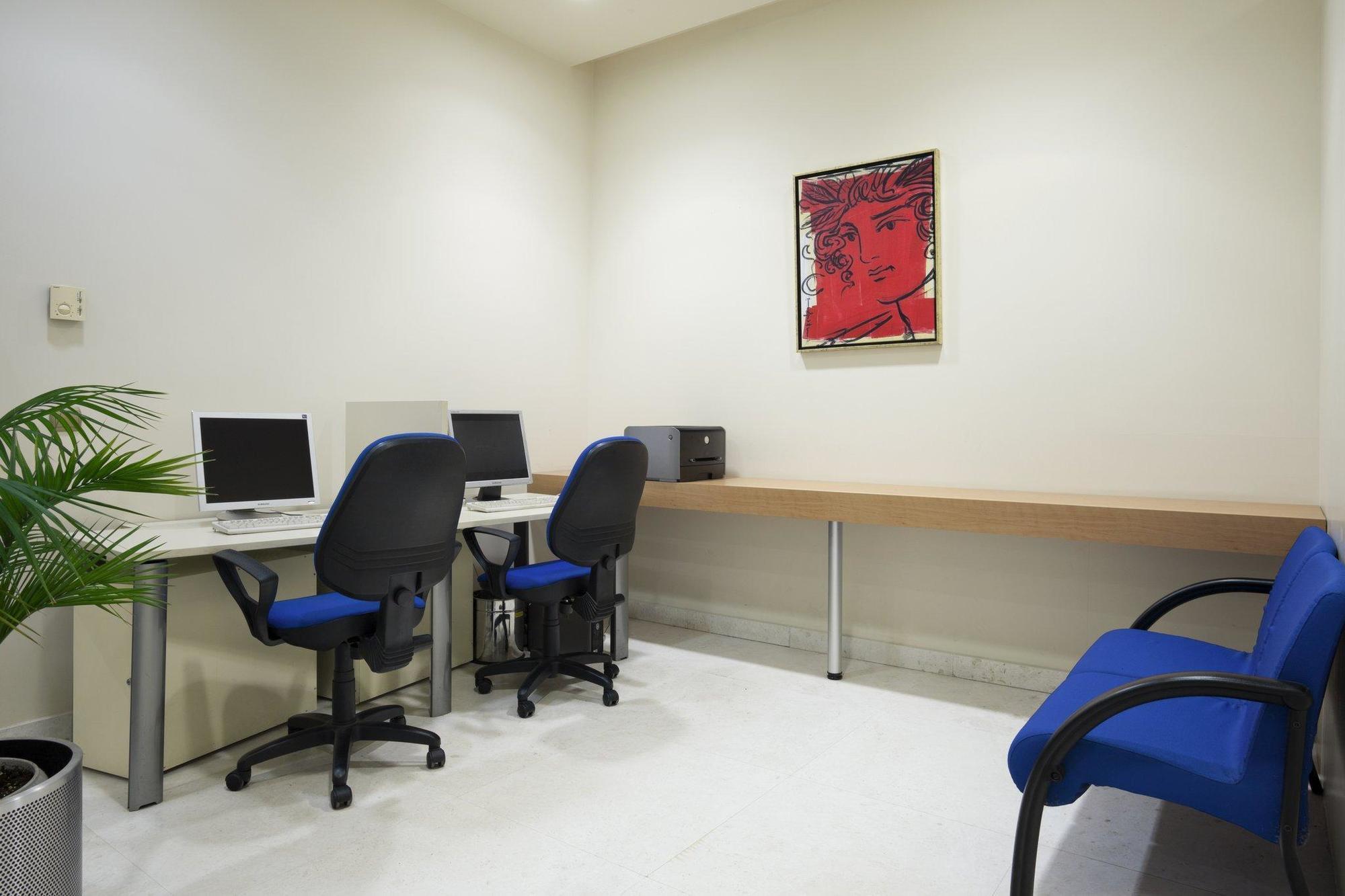 Attica Av, Airport W. By Ihg Hotel 4*