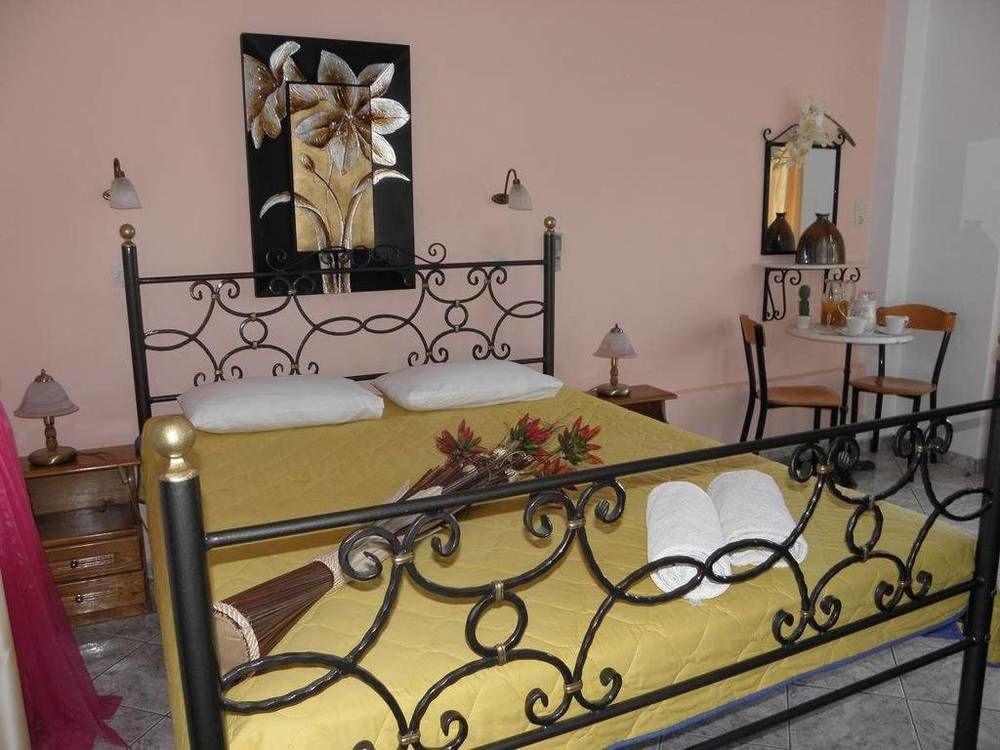 Danae Hotel Fira (Santorini)