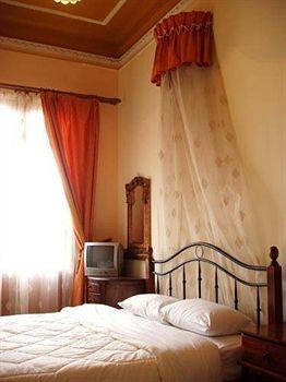Neos Olympos Hostel *