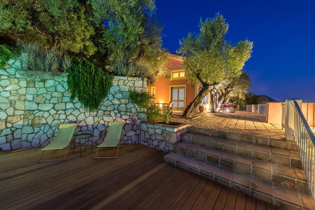 Oliva, In A Serene Location & Private Pool, By Zantewize *
