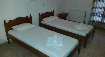 Guest house Laura Skiathos 2*