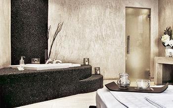 Golden King Villa *
