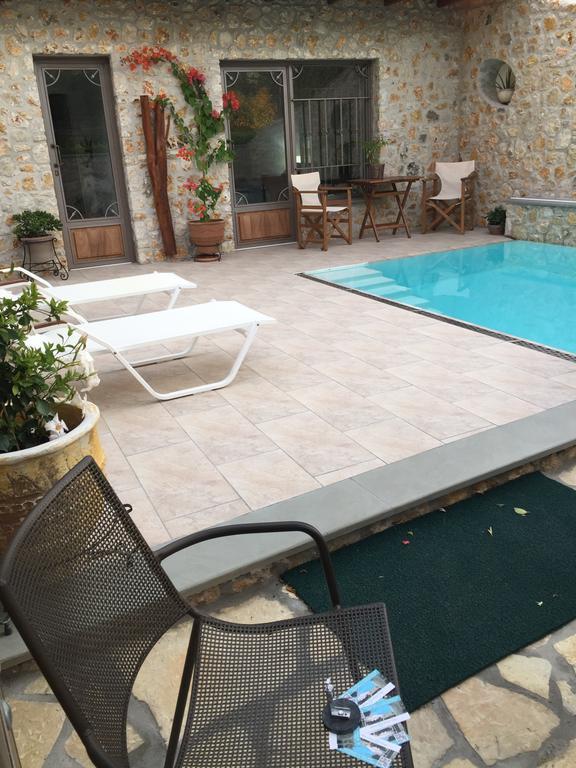 Lithos Villa Parga